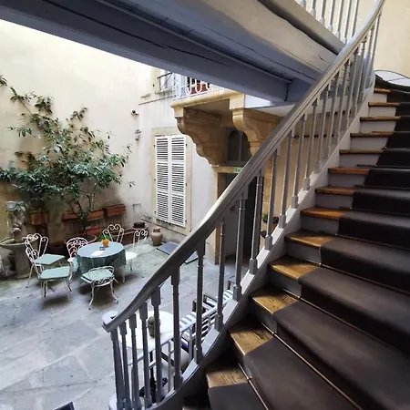 De La Cathédrale Hotel 3*