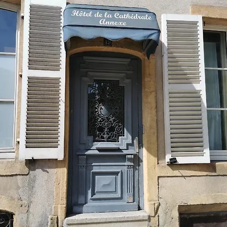 De La Cathedrale מץ