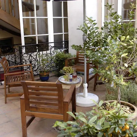 De La Cathedrale Hotel 3*