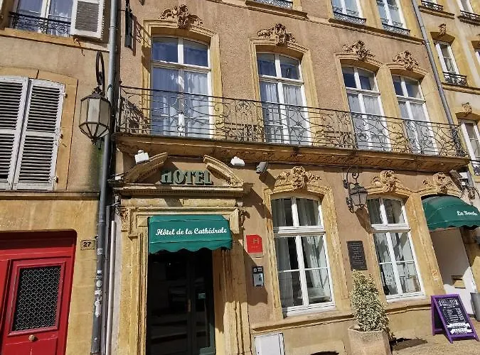 De La Cathedrale Hotel 3*