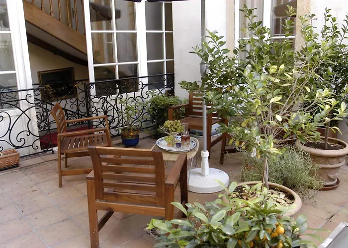 De La Cathedrale Hotel 3*